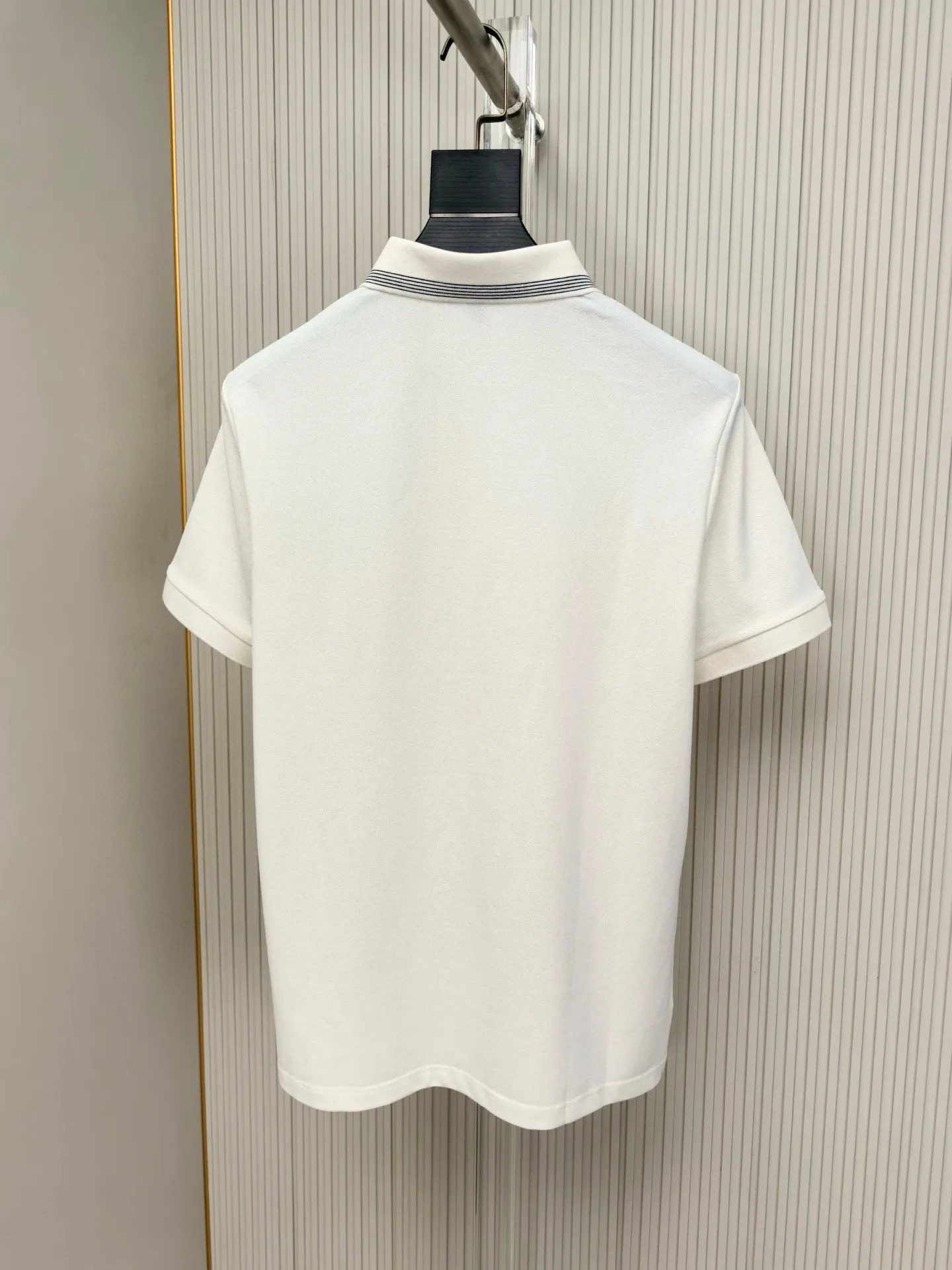 , supporting BC summer New Arrival T-shirt lapel short-sleeved POLO shirt, counter-customized fabric Breathable, high comfort, material: 69.7% cotton 26.4% polyester fiber 3.9% spandex Style: general style, impeccable details, brand element design concept, reflecting high quality. It feels delicate and soft! It presents a casual cut and the upper body shape is great! (Complete three standards) Sizes: M-4XL